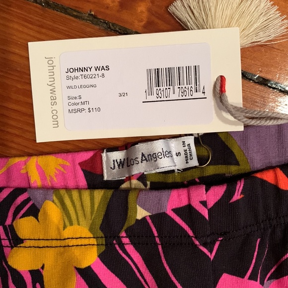Johnny Was Bright Floral “Wild Legging” Size S - Unworn, NWT - Picture 3 of 7